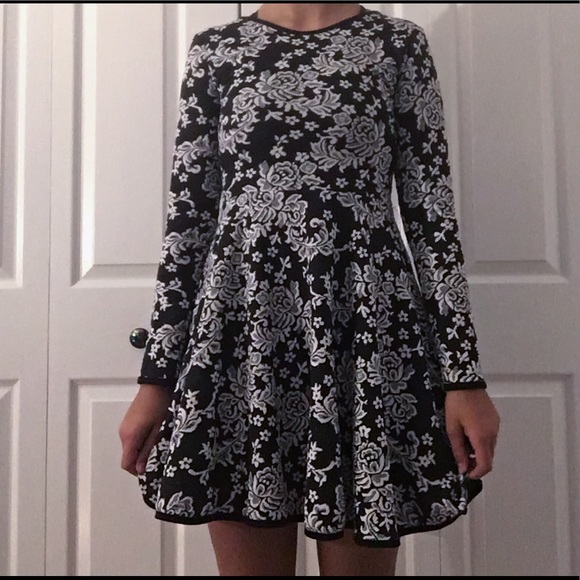 Dress - Picture 3 of 5